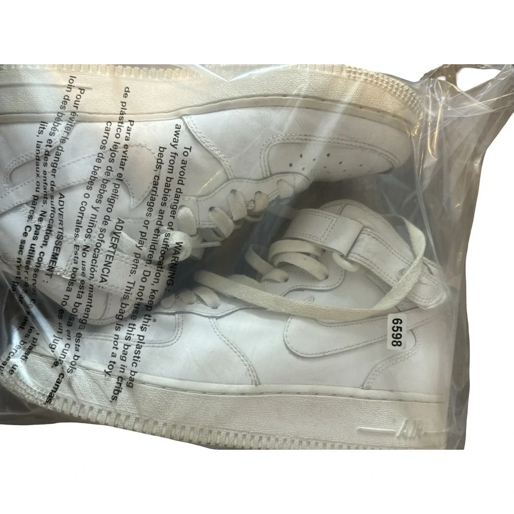 Nike Air Force 1 LE Mid Triple White Sneakers Shoes GS DH2933-111 Youth Size 6.5